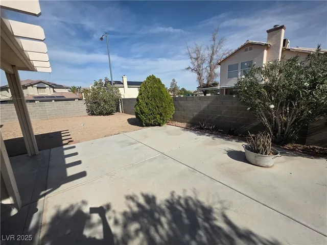 $1,600 | 5402 Night Swim Lane, Las Vegas, NV 89113