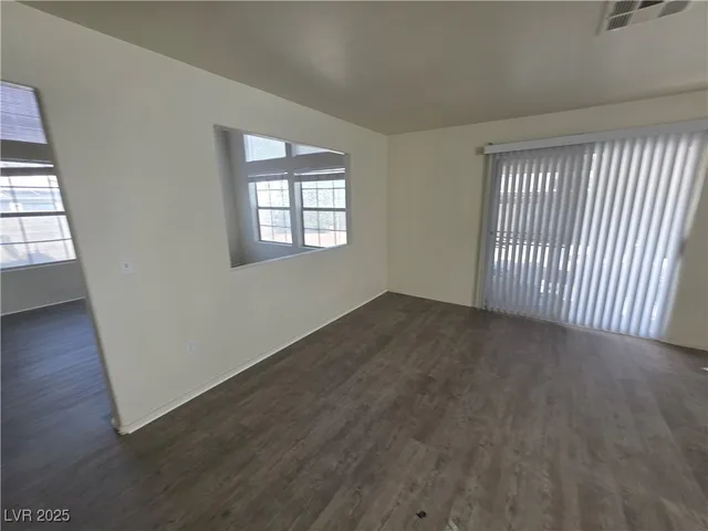 $1,600 | 5402 Night Swim Lane, Las Vegas, NV 89113