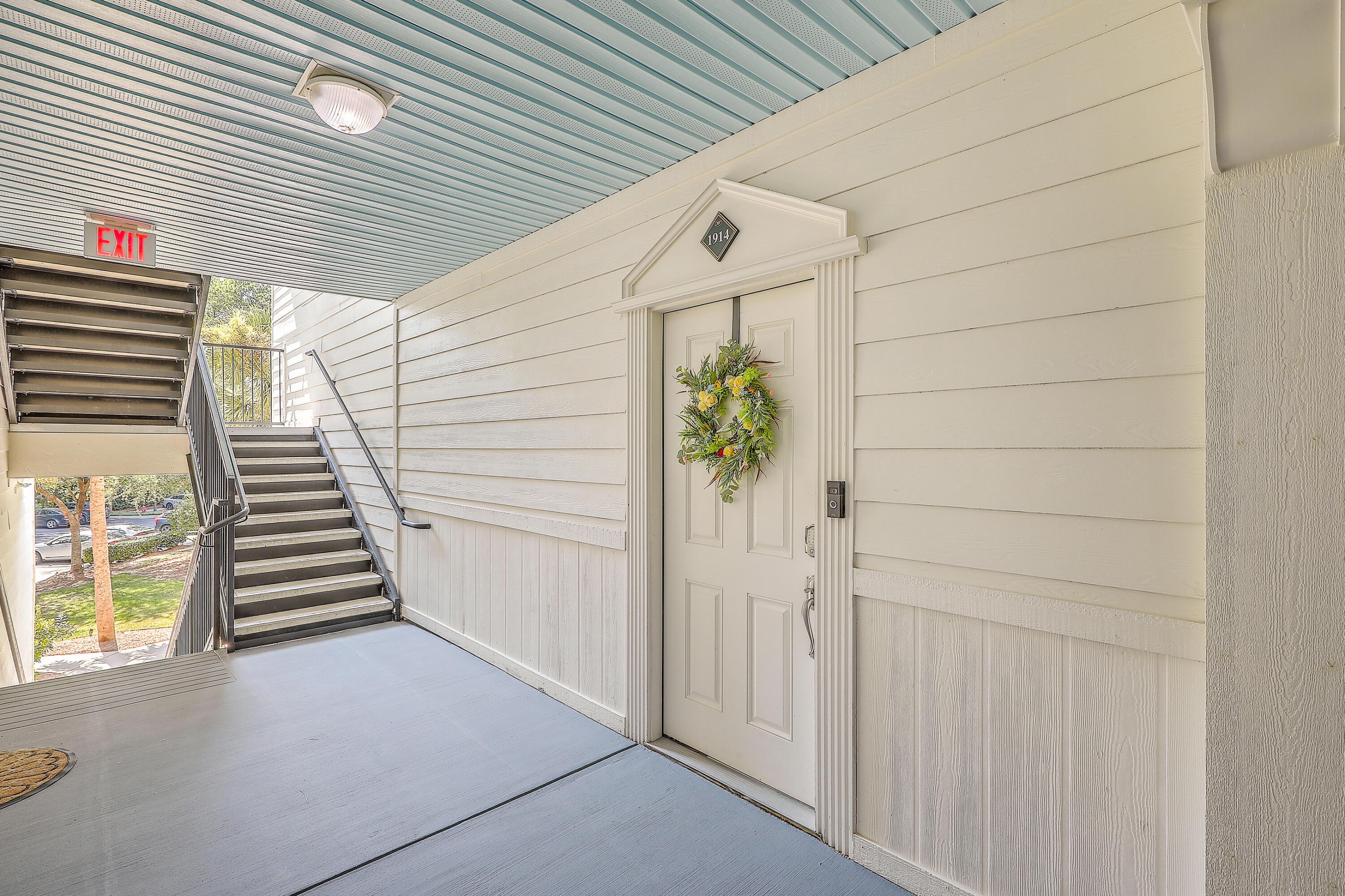 1914 Basildon Road Mount Pleasant, SC 29466 - Photo 6 of 29 0W7A7071_2_3_4_5_6_7