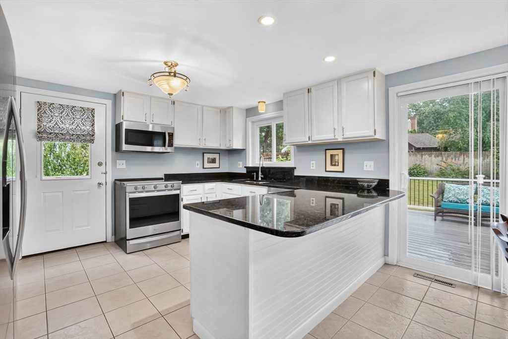 157 Meadow Road Longmeadow, MA 01106 - Photo 5 of 28