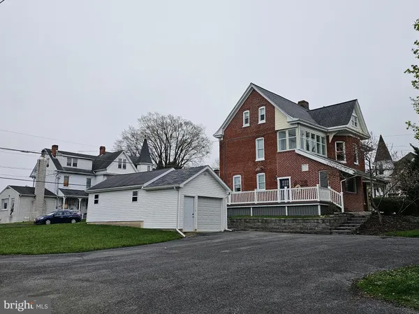 $429,900 | 140 North Grant Street, Waynesboro, PA 17268