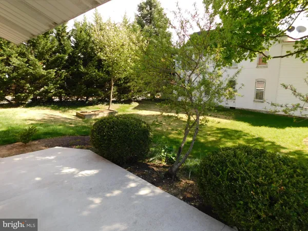 a view of an outdoor space