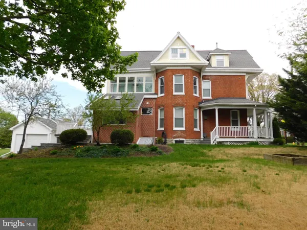 $429,900 | 140 North Grant Street, Waynesboro, PA 17268