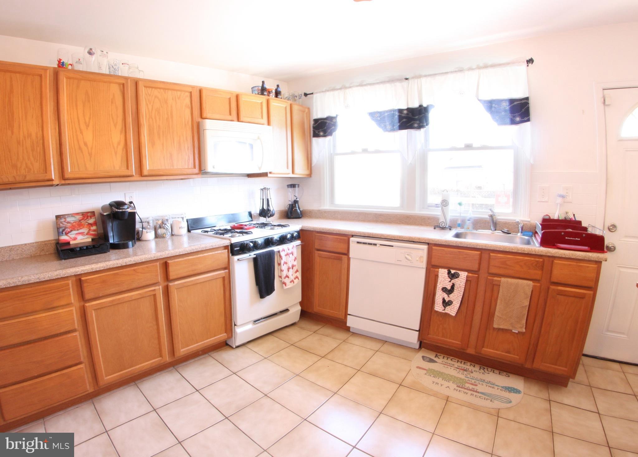 303 North Hammonds Ferry Road Linthicum Heights, MD 21090 - Photo 13 of 30 Kitchen