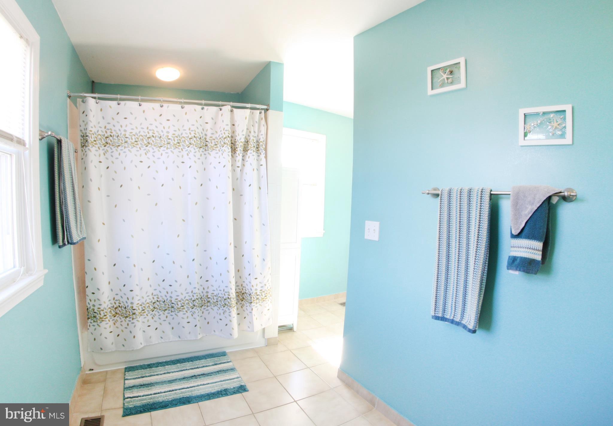 303 North Hammonds Ferry Road Linthicum Heights, MD 21090 - Photo 20 of 30 Bath