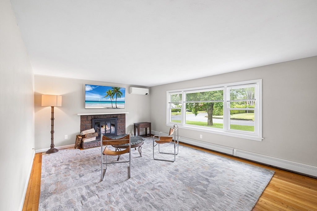 24 Pearl Lane Springfield, MA 01129 - Photo 13 of 41