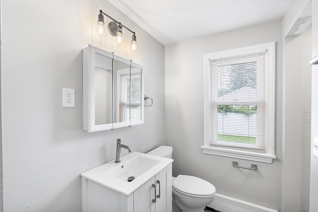 24 Pearl Lane Springfield, MA 01129 - Photo 14 of 41