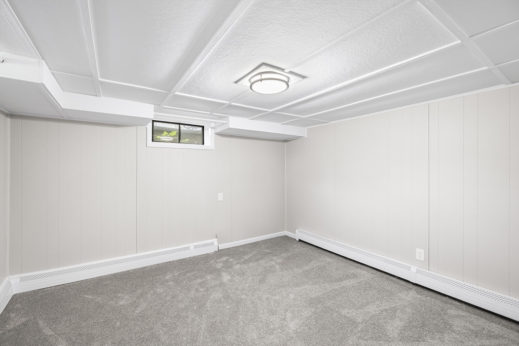 24 Pearl Lane Springfield, MA 01129 - Photo 30 of 41