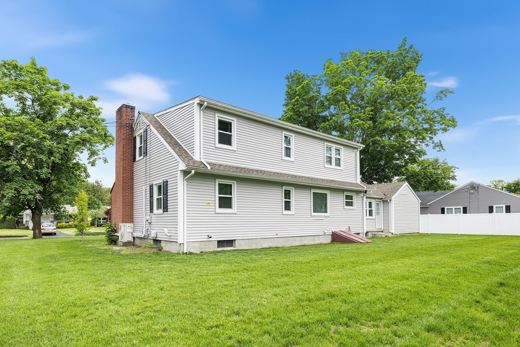 24 Pearl Lane Springfield, MA 01129 - Photo 39 of 41