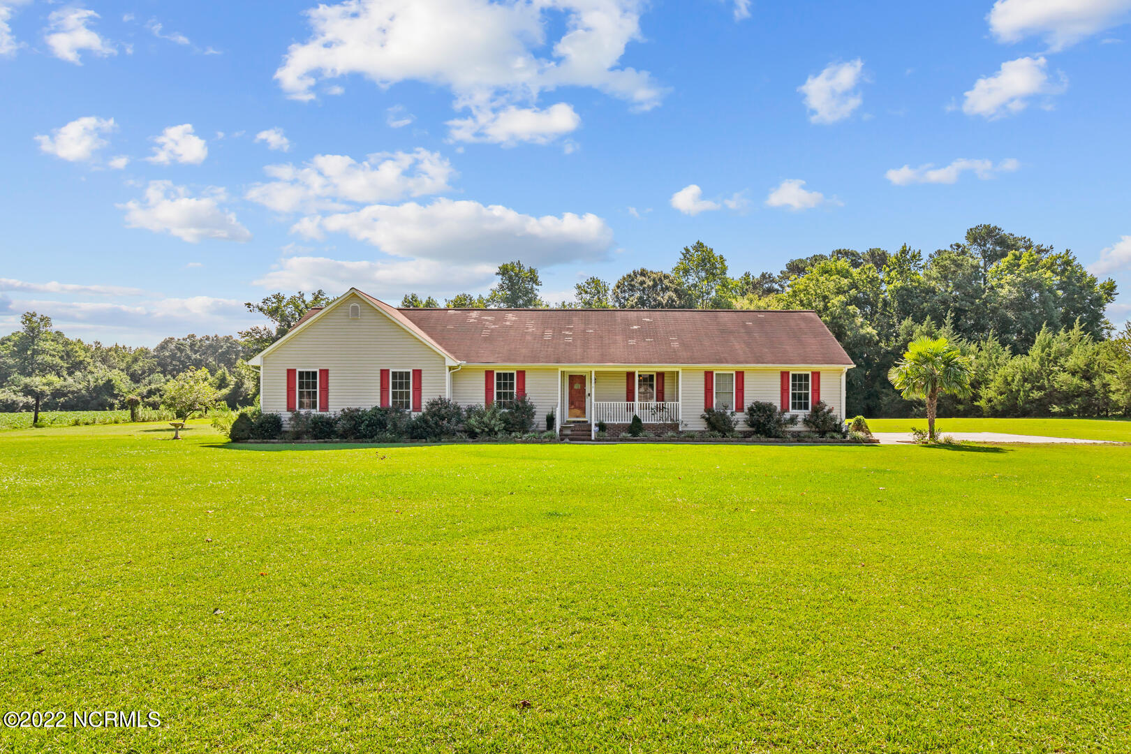 158 Bryan Road Richlands, NC 28574 - Photo 1 of 43 1