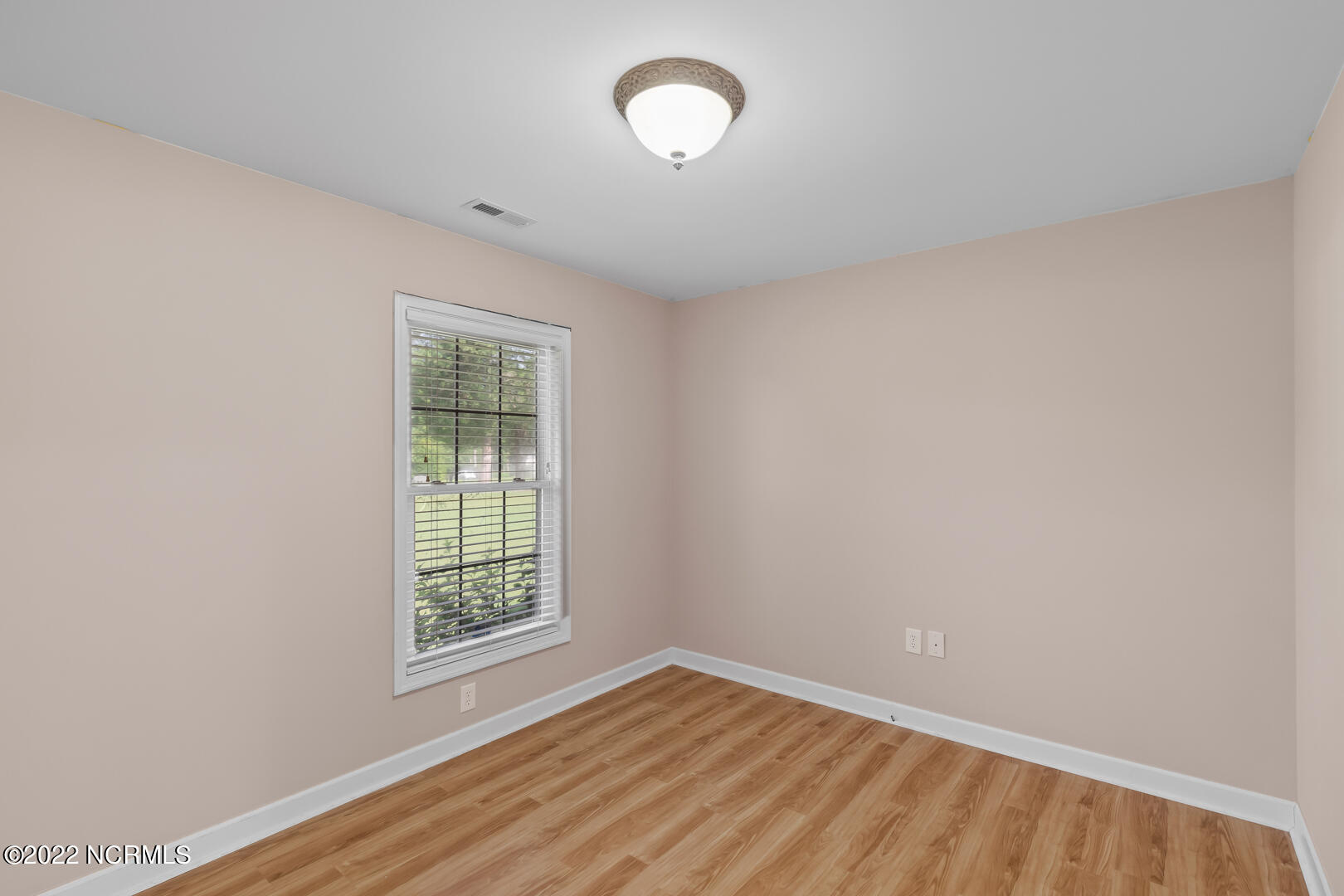 158 Bryan Road Richlands, NC 28574 - Photo 8 of 43 7