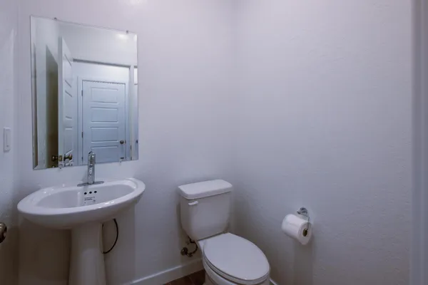 $2,500 | 905 Plum Tree Avenue, Clovis, CA 93619