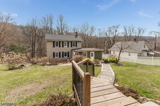 $329,900 | 18 Sanatorium Road, Glen Gardner, NJ 08826