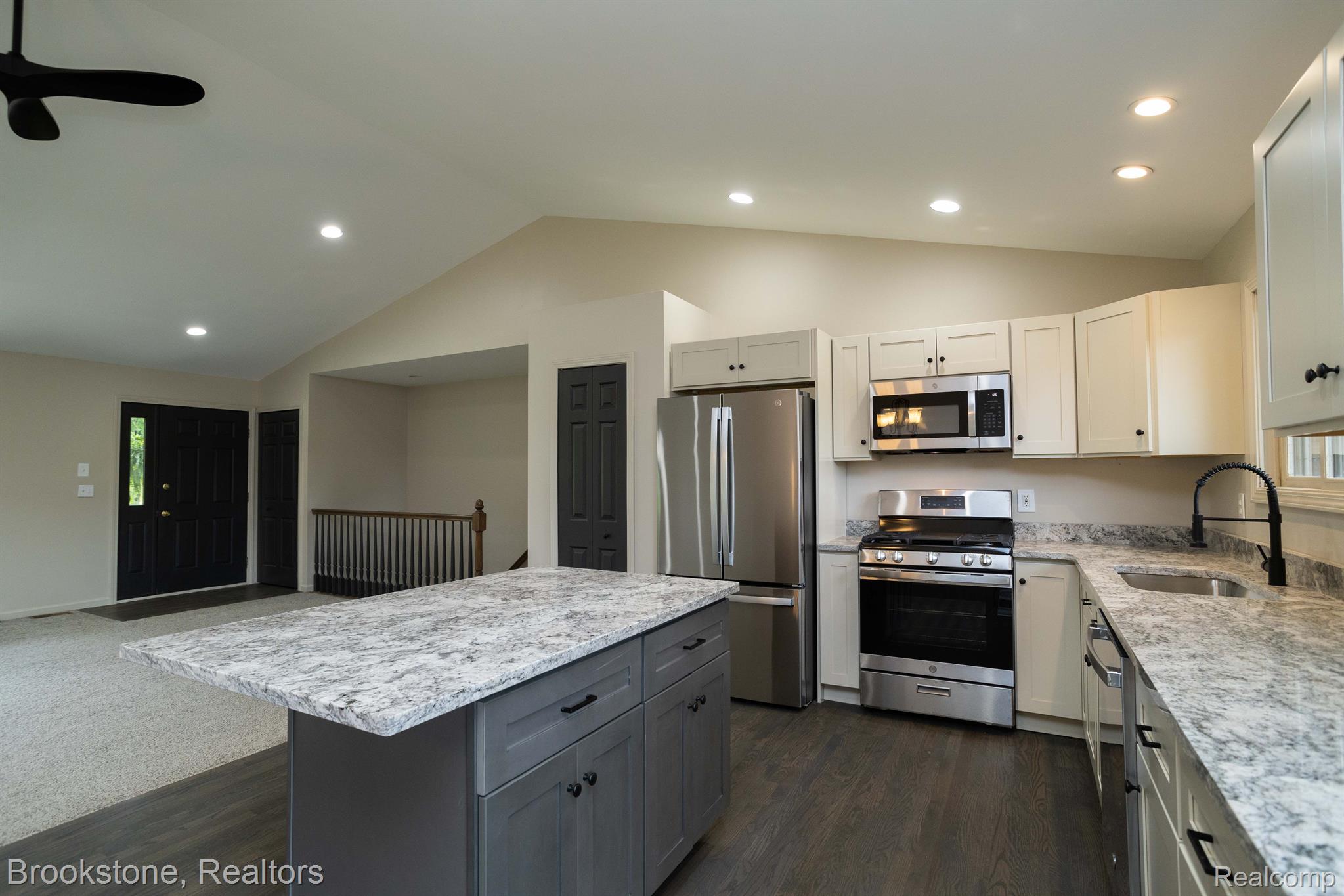 15350 Bordman Road Armada, MI 48005 - Photo 10 of 37 Gallery Image 10