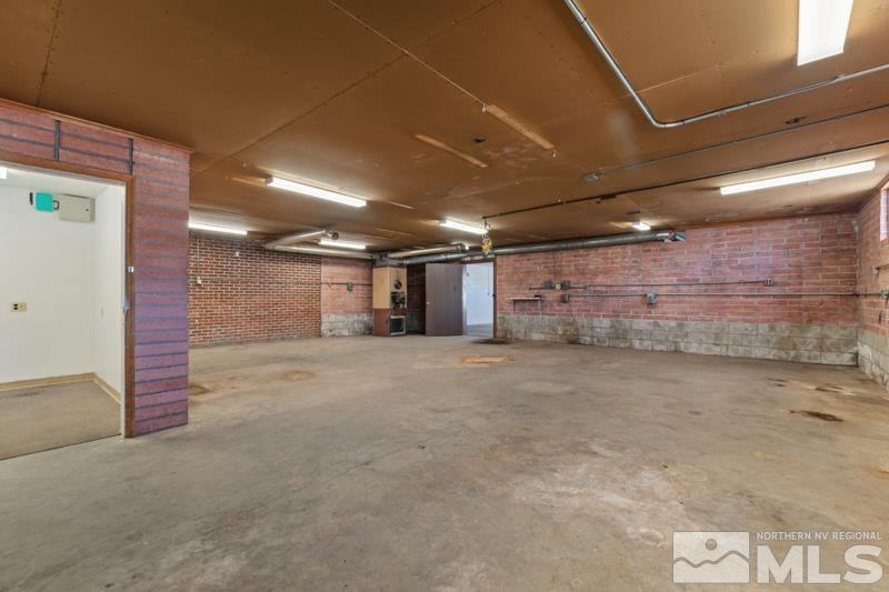 2250 Foothill Road Reno, NV 89511 - Photo 24 of 37 a view of a empty room with a ceiling fan