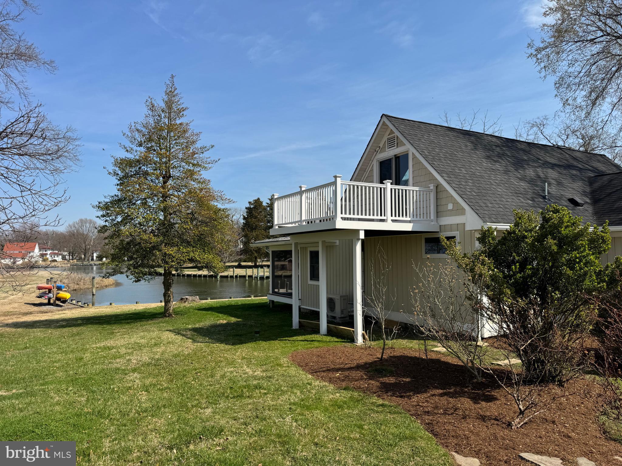 1268 Hayes Road Shady Side, MD 20764 - Photo 18 of 35 Side View