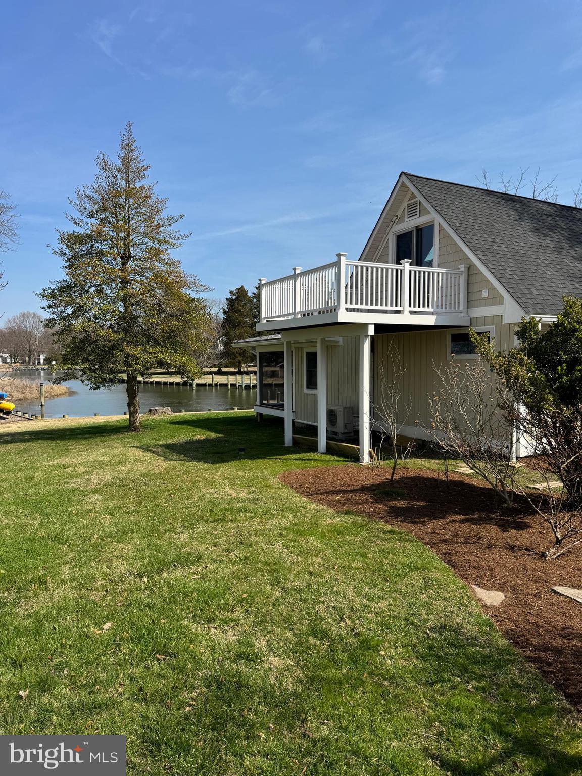 1268 Hayes Road Shady Side, MD 20764 - Photo 19 of 35 Side View