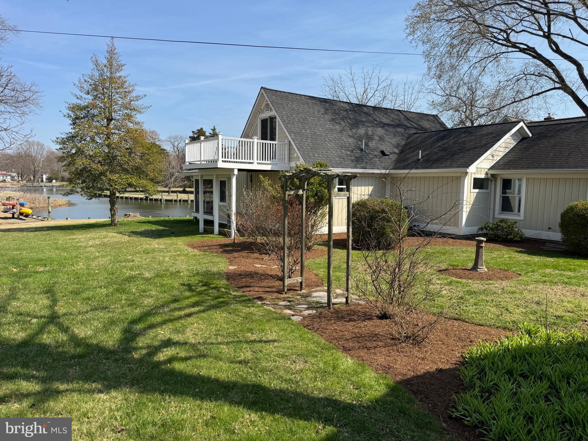 1268 Hayes Road Shady Side, MD 20764 - Photo 22 of 35 Side View