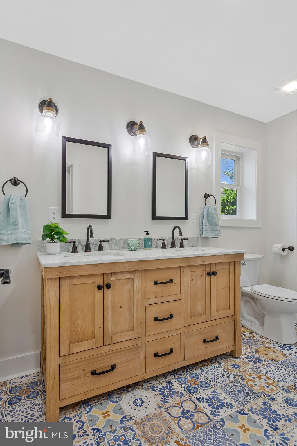 1268 Hayes Road Shady Side, MD 20764 - Photo 29 of 72 Primary Bathroom