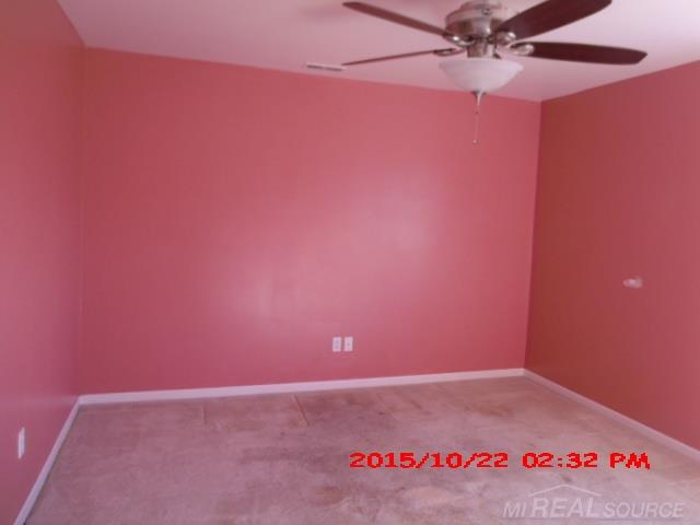 1245 Harding Street Detroit, MI 48214 - Photo 19 of 26 31268402-18.JPG
