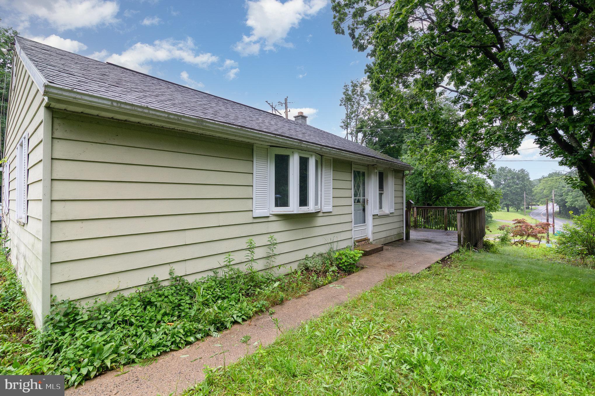 10 Yorwick Road Carlisle, PA 17013 - Photo 2 of 23 Gallery Image 2
