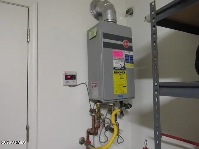 $2,100 | 17164 West Straight Arrow Lane, Surprise, AZ 85387