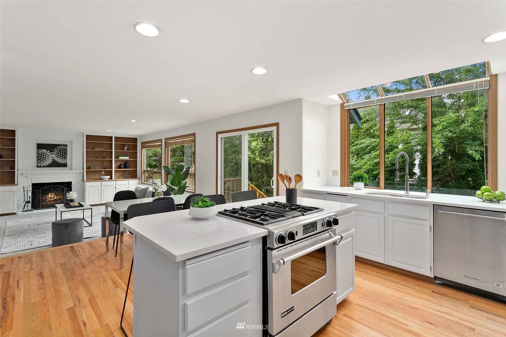 15113 93rd Place Northeast Bothell, WA 98011 - Photo 10 of 33 Gallery Image 10