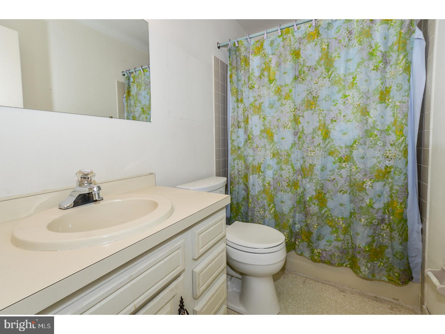 1704 Chippewa Ridge Ambler, PA 19002 - Photo 17 of 24 Bathroom