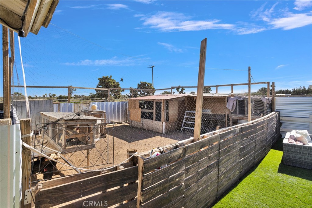 10276 Aster Road Oak Hills, CA 92344 - Photo 50 of 67