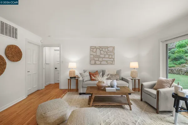 $1,075,000 | 425 Roanoke Drive, Martinez, CA 94553