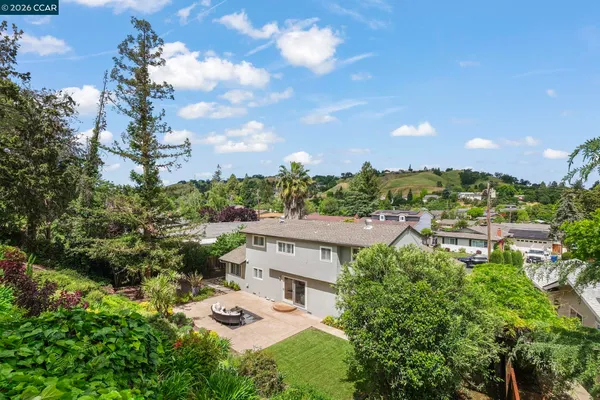 $1,075,000 | 425 Roanoke Drive, Martinez, CA 94553