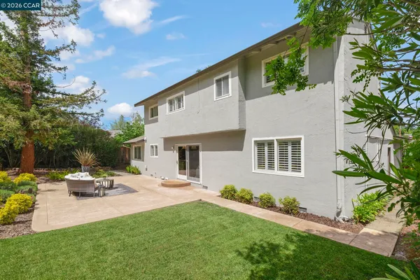 $1,075,000 | 425 Roanoke Drive, Martinez, CA 94553