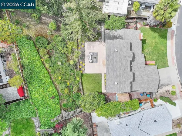 $1,075,000 | 425 Roanoke Drive, Martinez, CA 94553