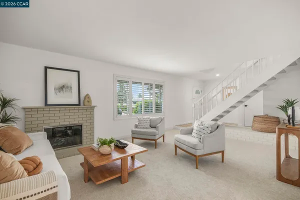 $1,075,000 | 425 Roanoke Drive, Martinez, CA 94553