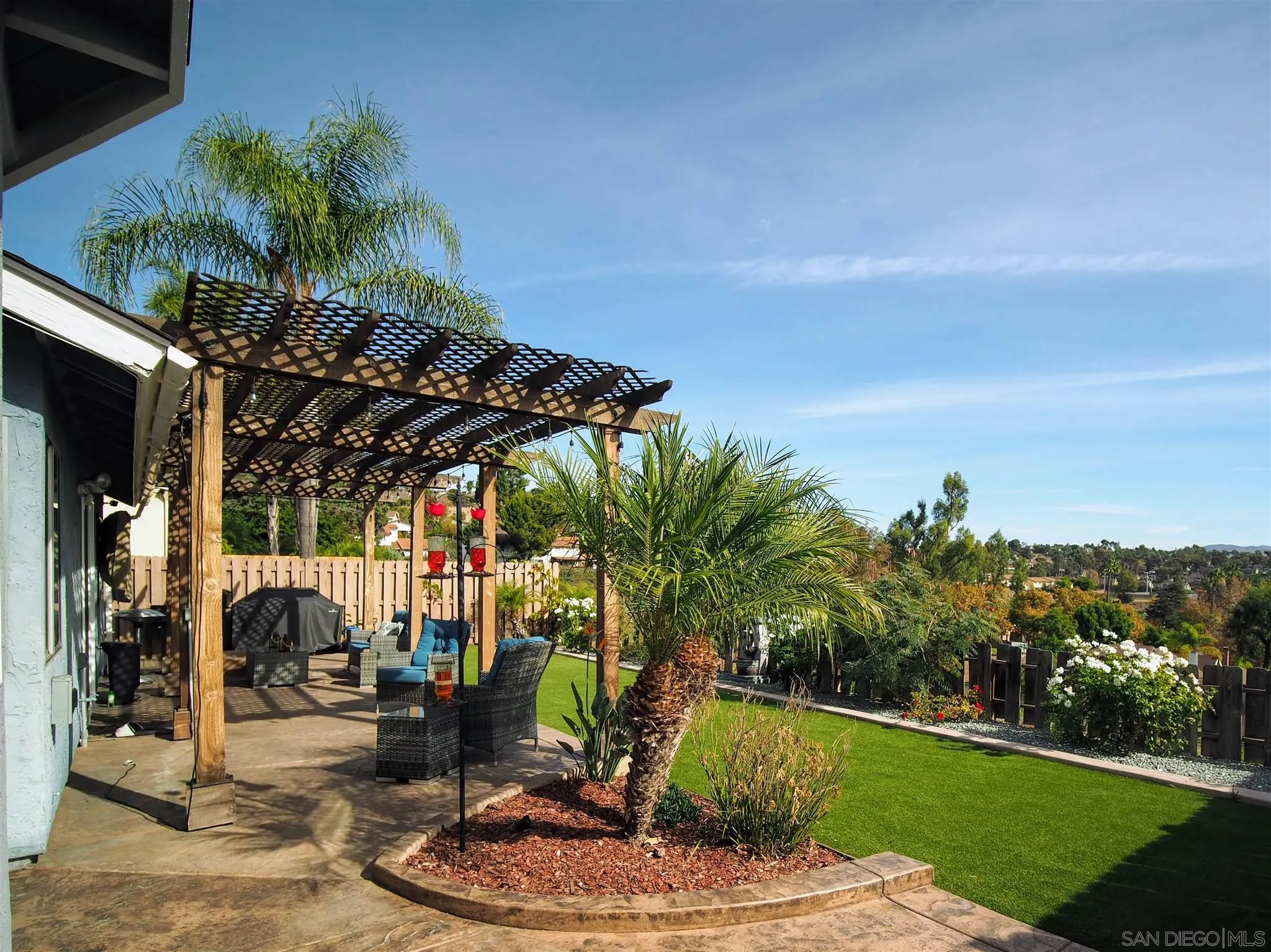 2701 Ledgetop Place Spring Valley, CA 91977 - Photo 9 of 47 Gallery Image 9