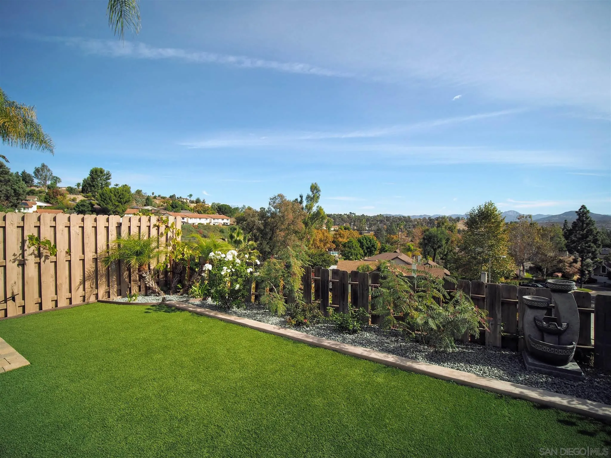 2701 Ledgetop Place Spring Valley, CA 91977 - Photo 10 of 47 Gallery Image 10