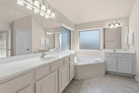 $365,000 | 9122 Sunny Ridge Drive, Houston, TX 77095