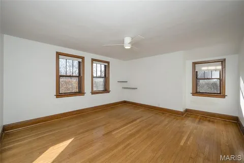 $1,175,000 | 8000 Venetian Drive, St. Louis, MO 63105