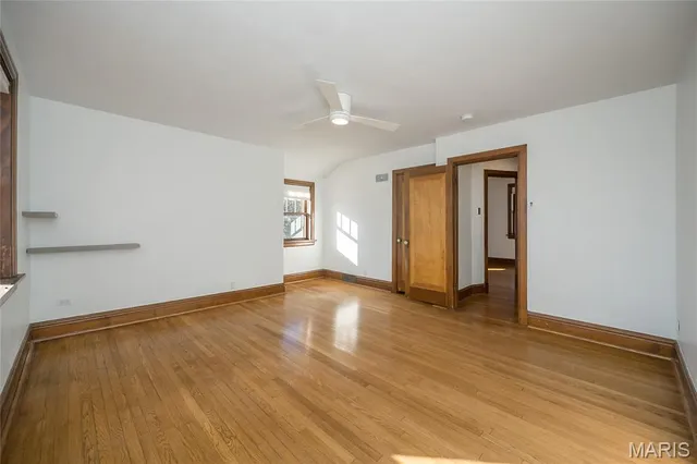 $1,175,000 | 8000 Venetian Drive, St. Louis, MO 63105