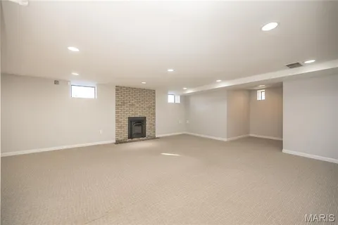 $1,175,000 | 8000 Venetian Drive, St. Louis, MO 63105