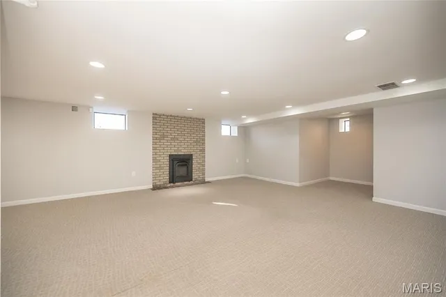 $1,175,000 | 8000 Venetian Drive, St. Louis, MO 63105