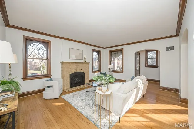 $1,175,000 | 8000 Venetian Drive, St. Louis, MO 63105