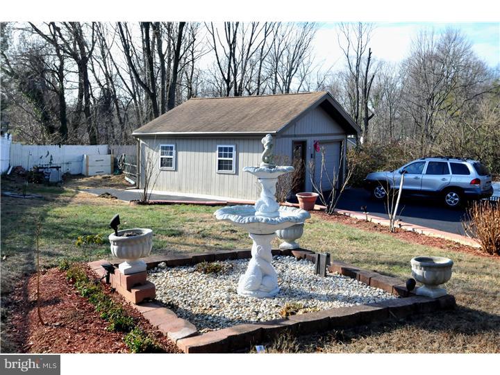 376 Welsh Road Huntingdon Valley, PA 19006 - Photo 2 of 24