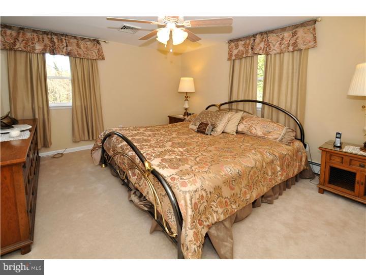 376 Welsh Road Huntingdon Valley, PA 19006 - Photo 11 of 24