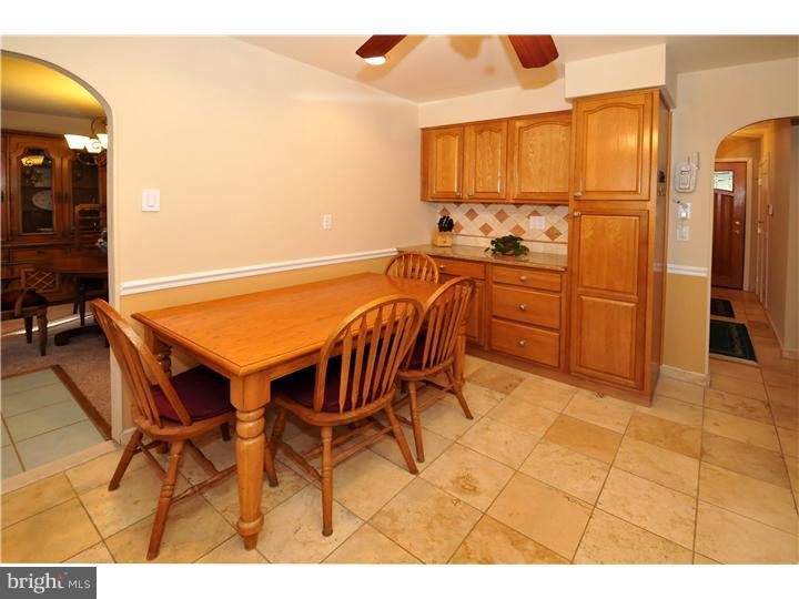 376 Welsh Road Huntingdon Valley, PA 19006 - Photo 4 of 24
