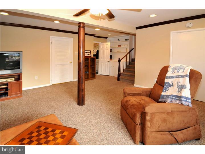 376 Welsh Road Huntingdon Valley, PA 19006 - Photo 9 of 24
