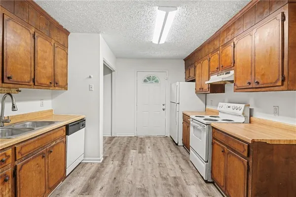 $1,200 | 165 Plum Orchard Road, Unit B, Covington, GA 30016