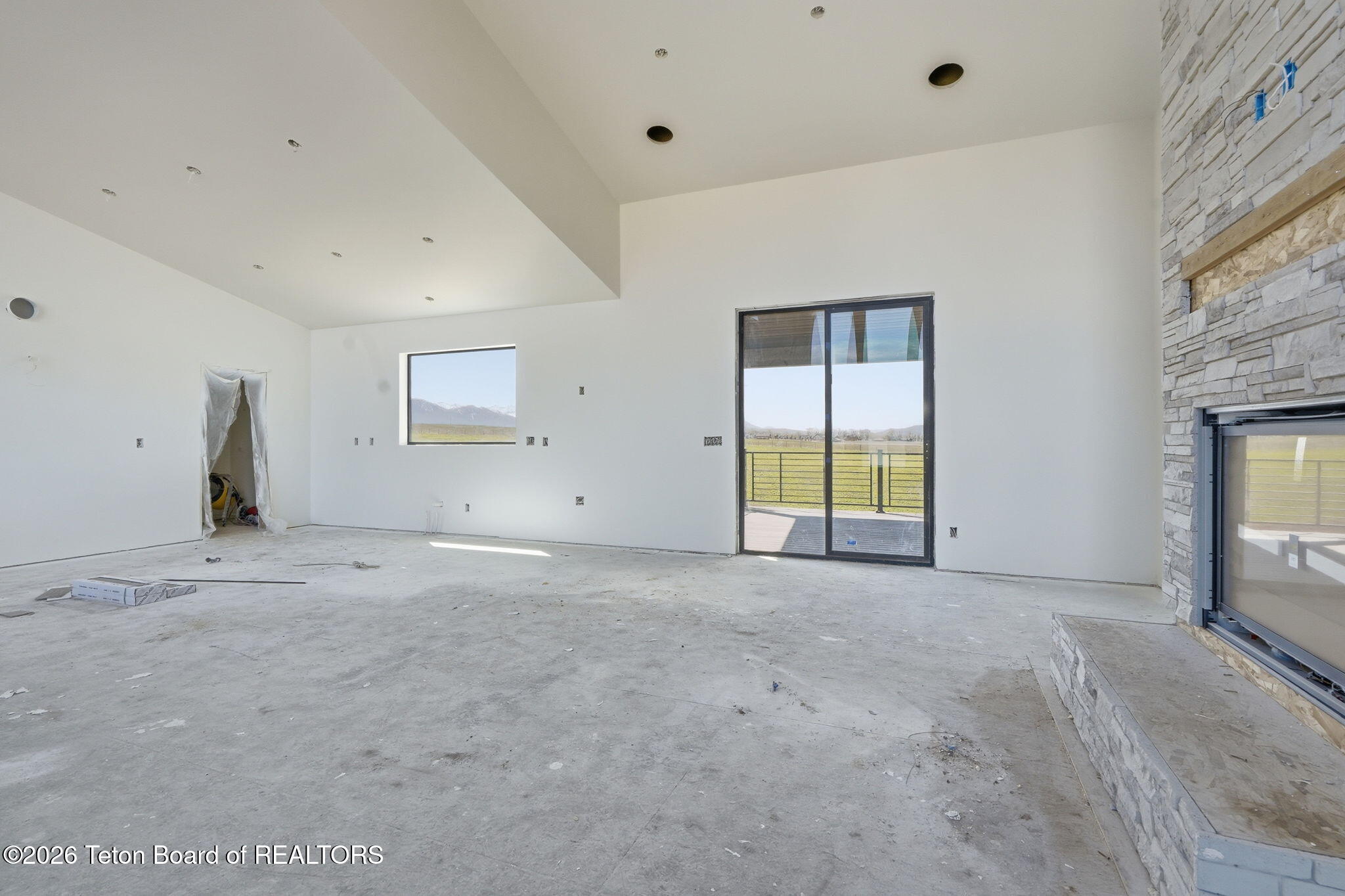 204 Dick Casull Loop Freedom, WY 83120 - Photo 13 of 56 Living Room/ Kitchen