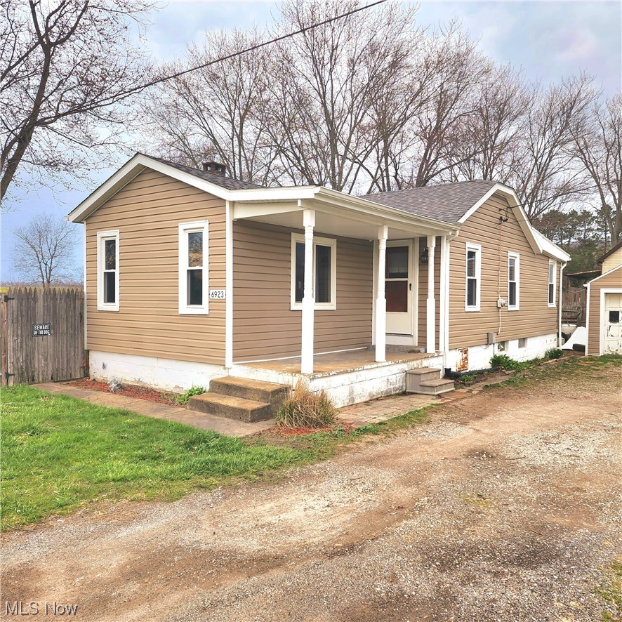 6923 Alliance Road Northwest Malvern, OH 44644 - Photo 4 of 24