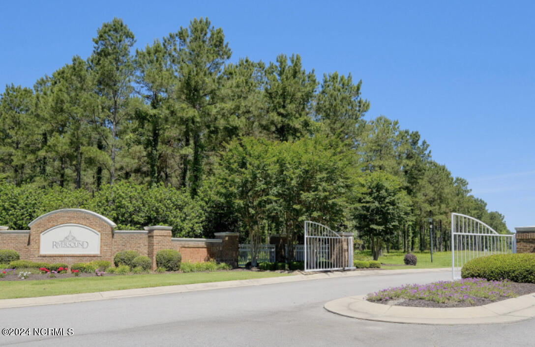 404 Plumtree Circle Edenton, NC 27932 - Photo 2 of 11 Front Gate 6